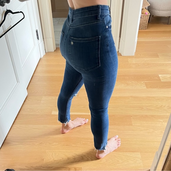 Zara High Waisted Jeans - Picture 8 of 8